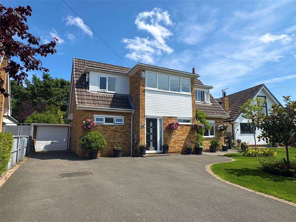 Main image of property: The Looms, Parkgate, Neston, Cheshire, CH64