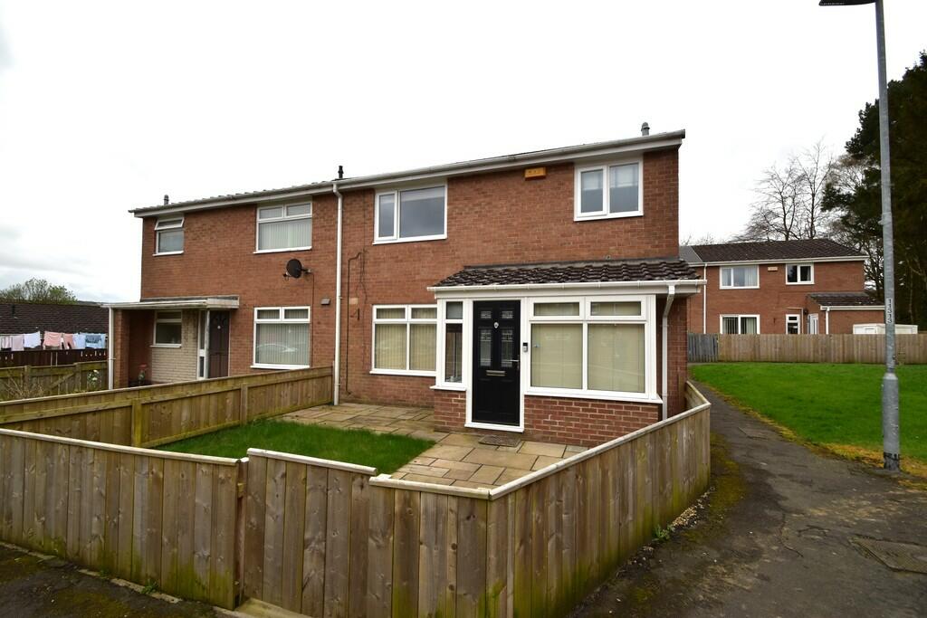3 bedroom semidetached house for sale in Epworth, Tanfield Lea