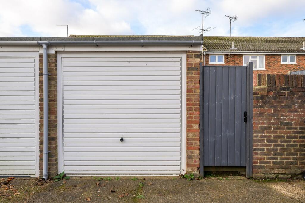 Additional property image - Godfries Close, Tewin, WELWYN, AL6