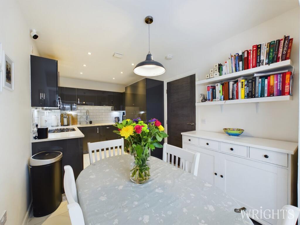 Additional property image - Queens Avenue, Welwyn Garden City, AL7