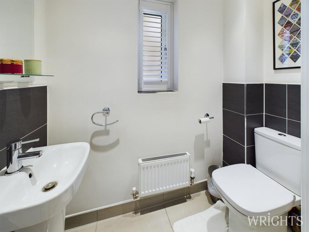 Additional property image - Queens Avenue, Welwyn Garden City, AL7