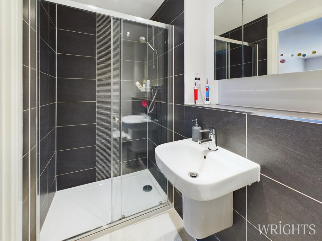 Additional property image - Queens Avenue, Welwyn Garden City, AL7