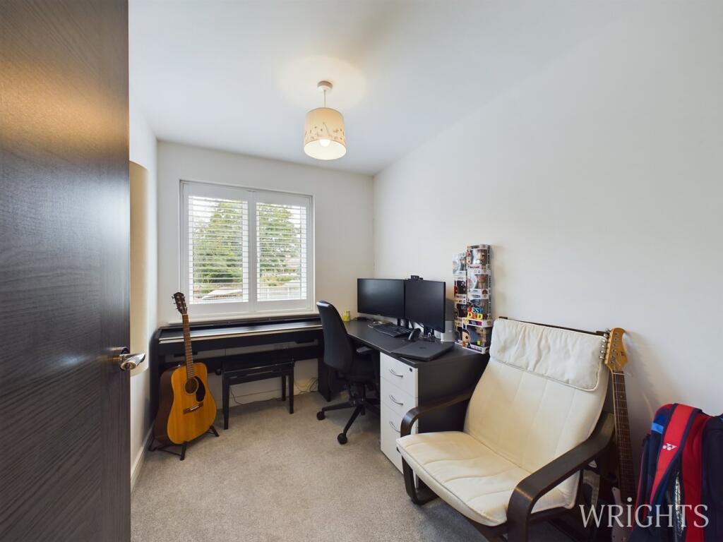 Additional property image - Queens Avenue, Welwyn Garden City, AL7