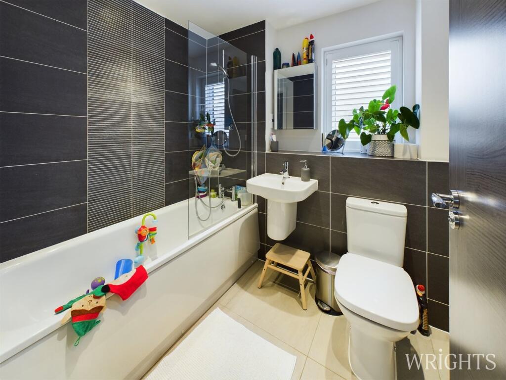 Additional property image - Queens Avenue, Welwyn Garden City, AL7