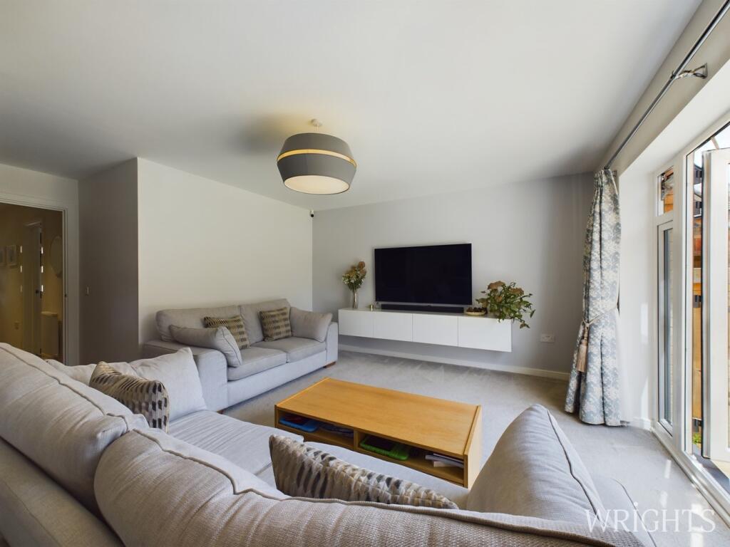 Additional property image - Queens Avenue, Welwyn Garden City, AL7