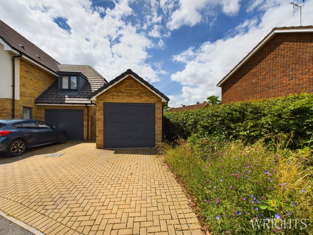 Additional property image - Queens Avenue, Welwyn Garden City, AL7