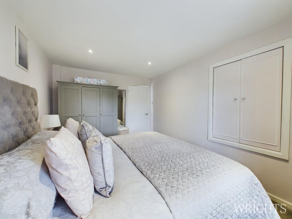 Additional property image - Beehive Lane, Welwyn Garden City, AL7