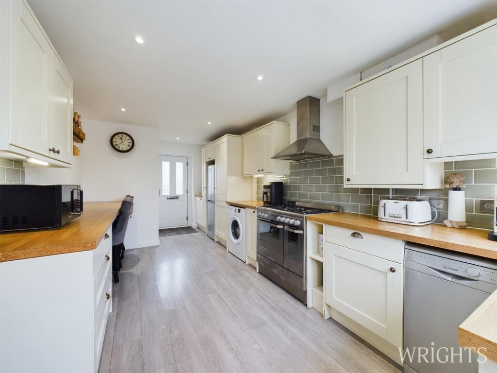 Additional property image - Beehive Lane, Welwyn Garden City, AL7