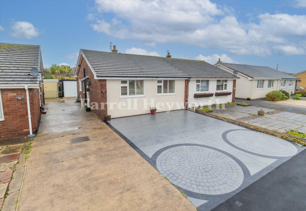 2 bedroom bungalow for sale in Denville Avenue, Thornton Cleveleys, FY5