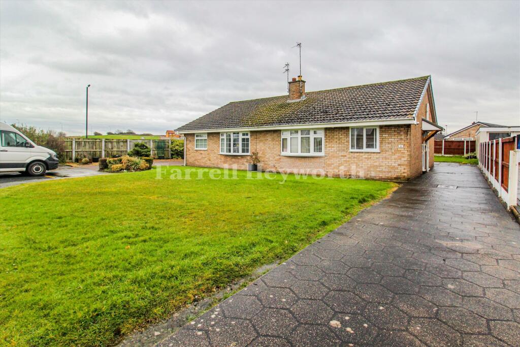 2 bedroom bungalow for sale in Grassington Place, Thornton Cleveleys, FY5