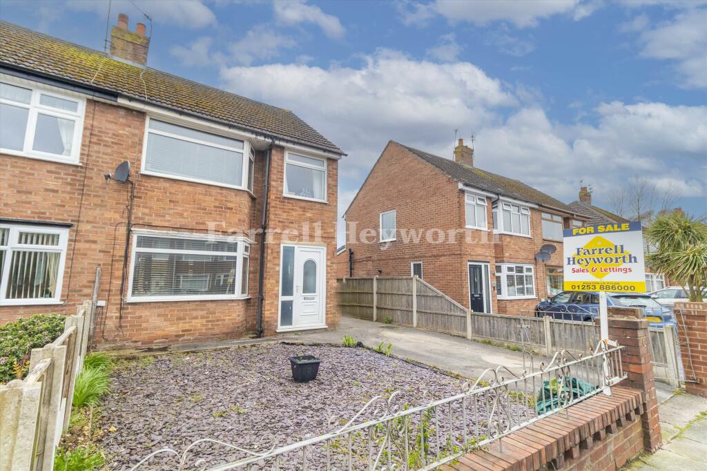 3 bedroom semidetached house for sale in Sefton Avenue, Poulton Le Fylde, FY6