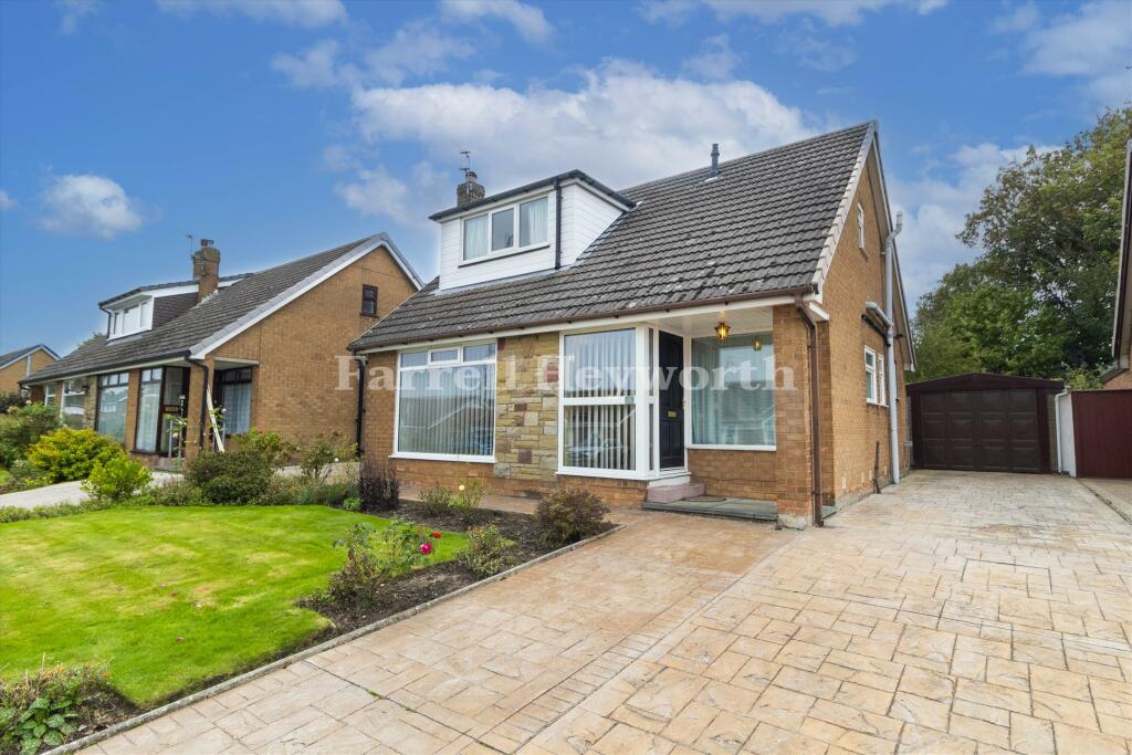 4 bedroom detached house for sale in Appleton Close, Poulton Le Fylde, FY6