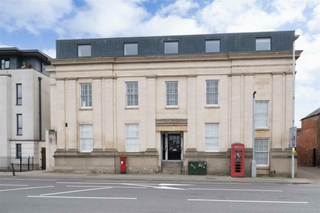 2 bedroom apartment for sale in Albion House, Southgate Street, Gloucester, GL1