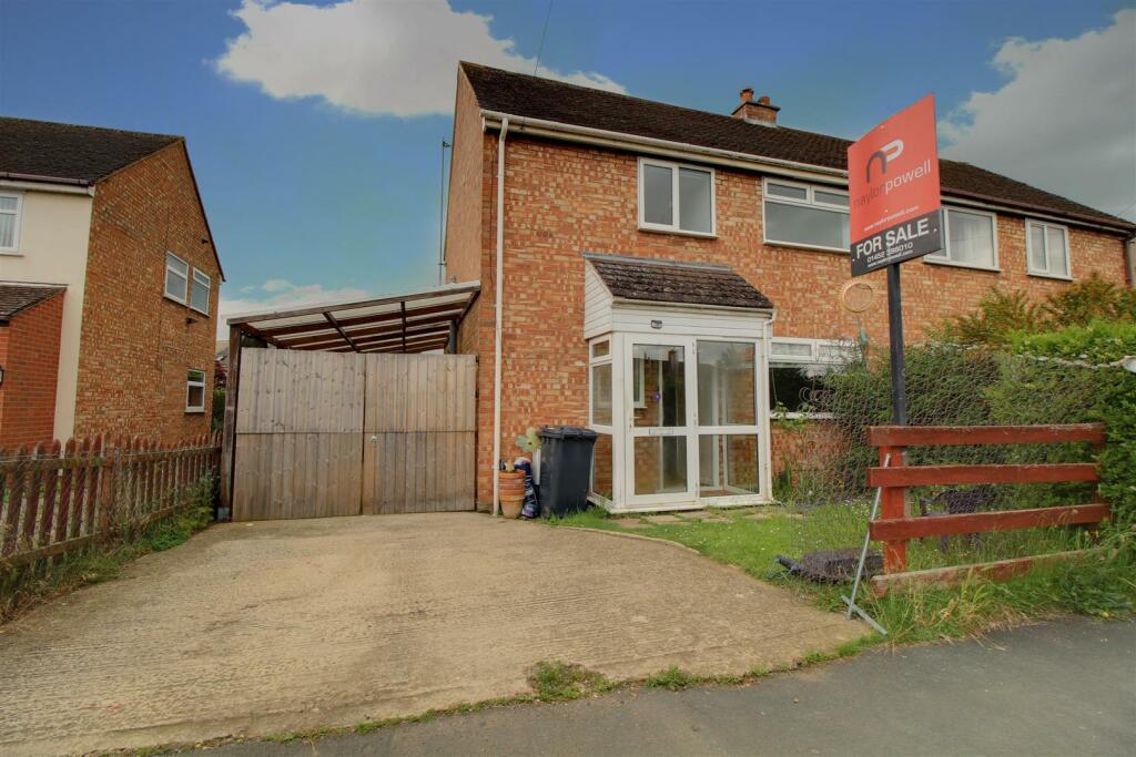 Main image of property: Paygrove Lane, Longlevens, Gloucester