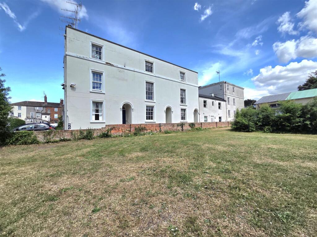 Main image of property: Montpellier mews, Gloucester