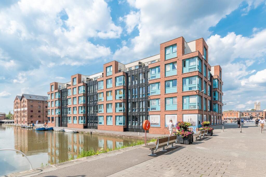 Main image of property: Barge Arm, Gloucester Docks
