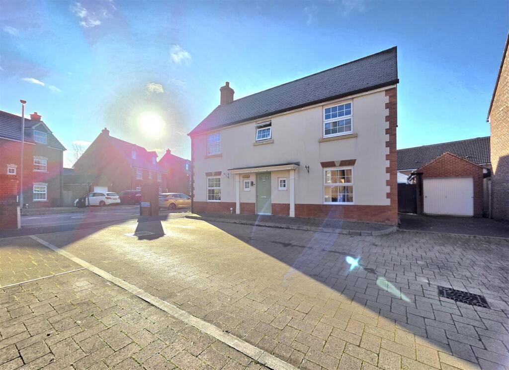 Main image of property: Mona Avenue, Kingsway, Quedgeley, Gloucester