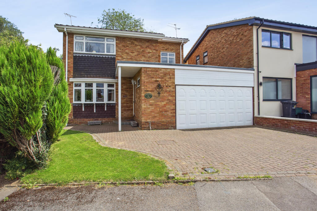 Main image of property: Carpenders Close, Harpenden, AL5