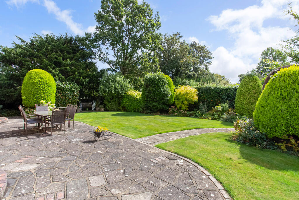 Additional property image - Redbourn Lane, Harpenden, AL5