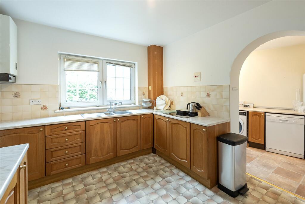 Additional property image - Crabtree Lane, HARPENDEN, AL5