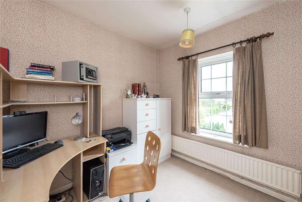 Additional property image - Crabtree Lane, HARPENDEN, AL5