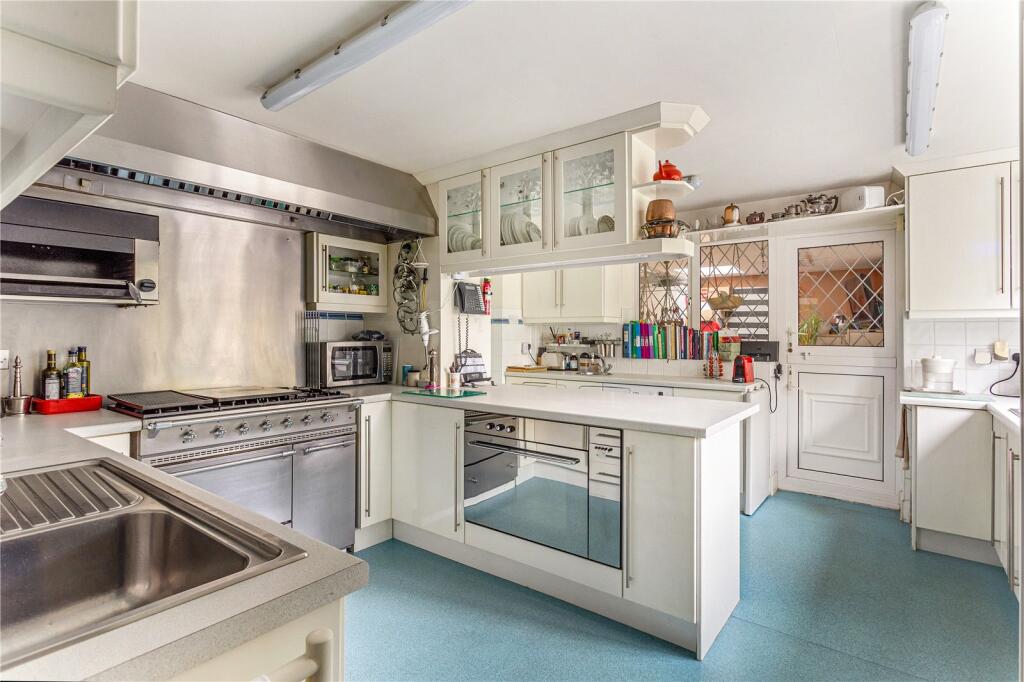 Additional property image - Roe End Lane, St. Albans, AL3