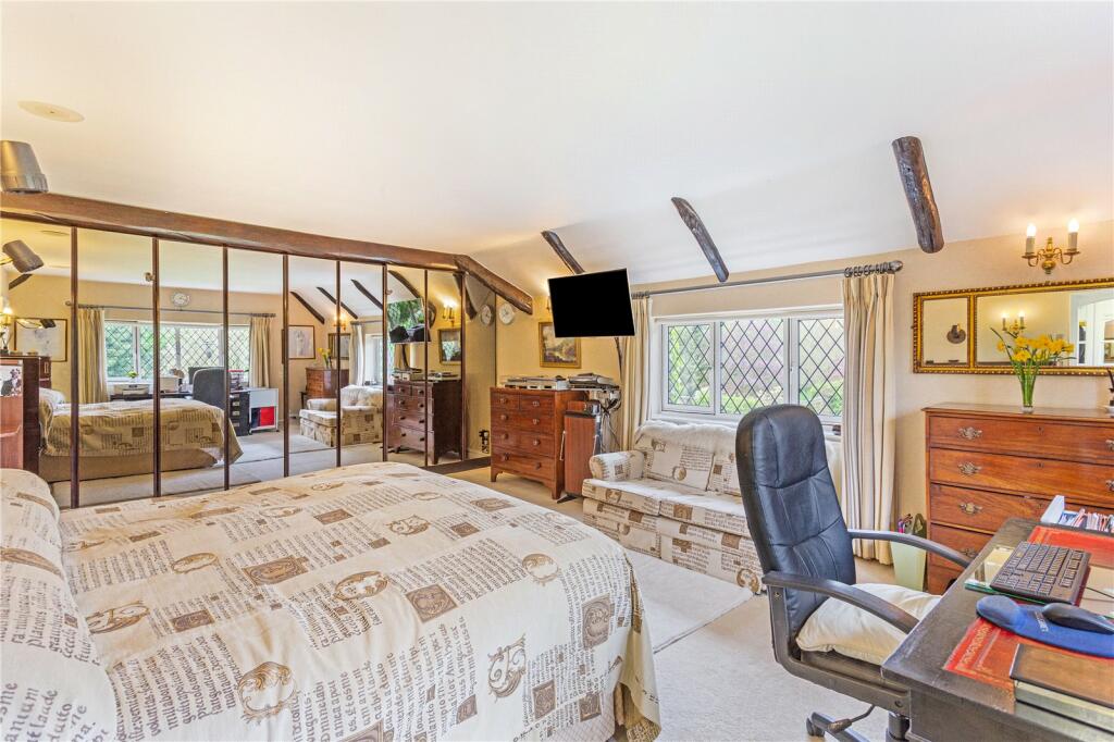 Additional property image - Roe End Lane, St. Albans, AL3