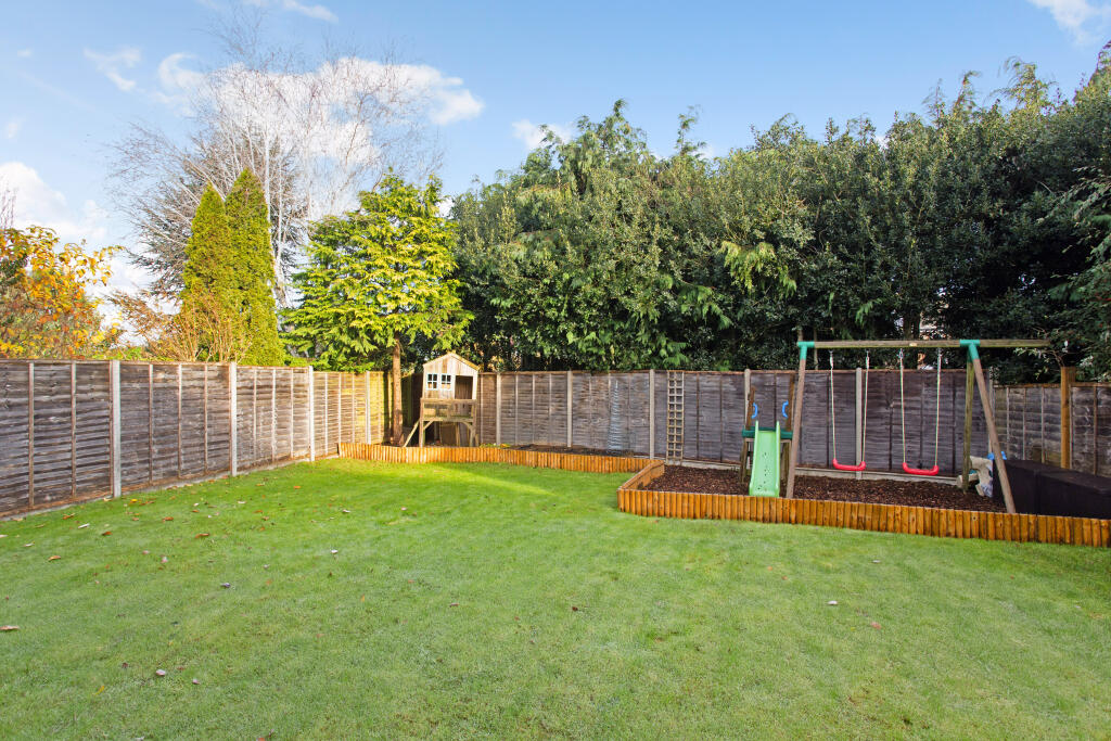 Additional property image - Crosspaths, Harpenden, AL5