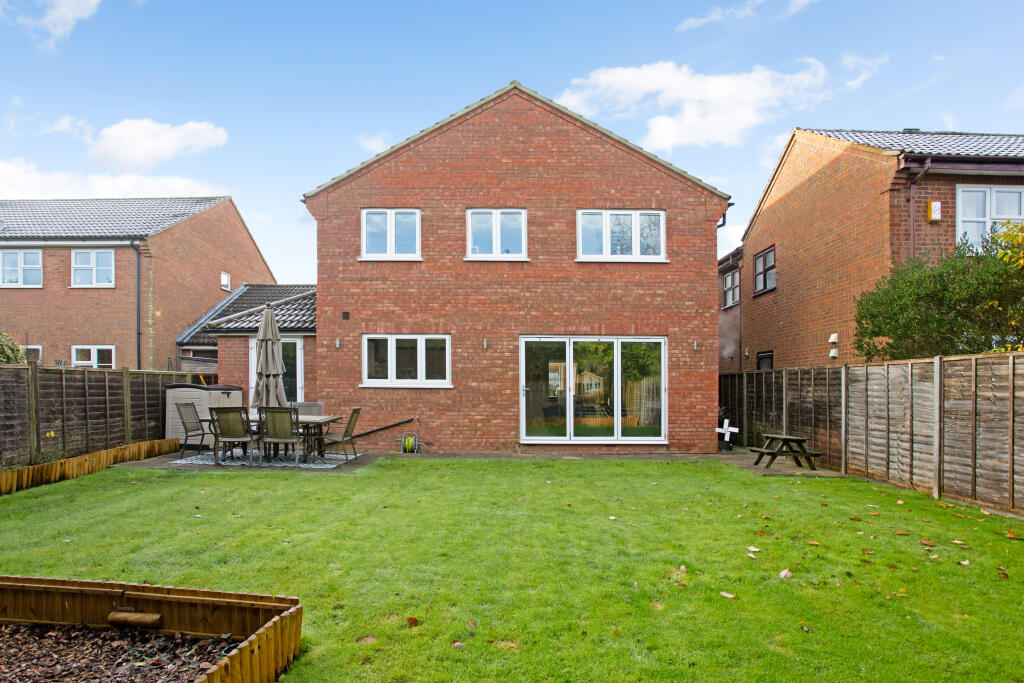 Additional property image - Crosspaths, Harpenden, AL5