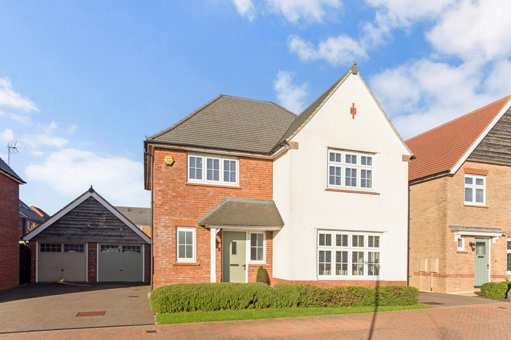 Main image of property: Finch Green, Caddington, LU1