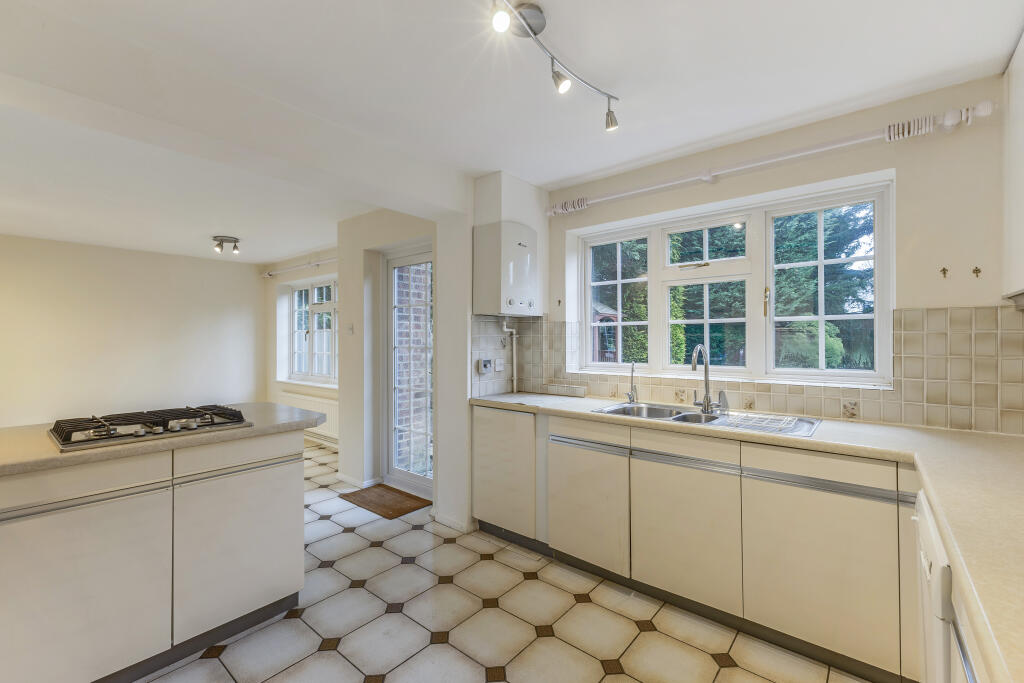Additional property image - Burton Close, Wheathampstead, AL4