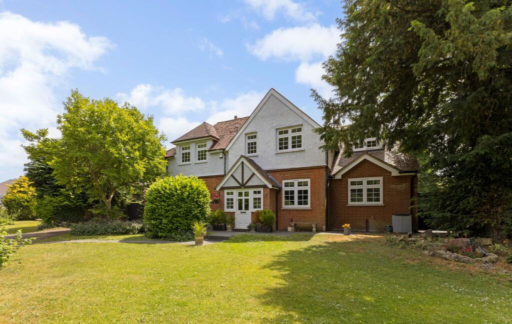 Main image of property: Hatching Green Close, Harpenden, AL5