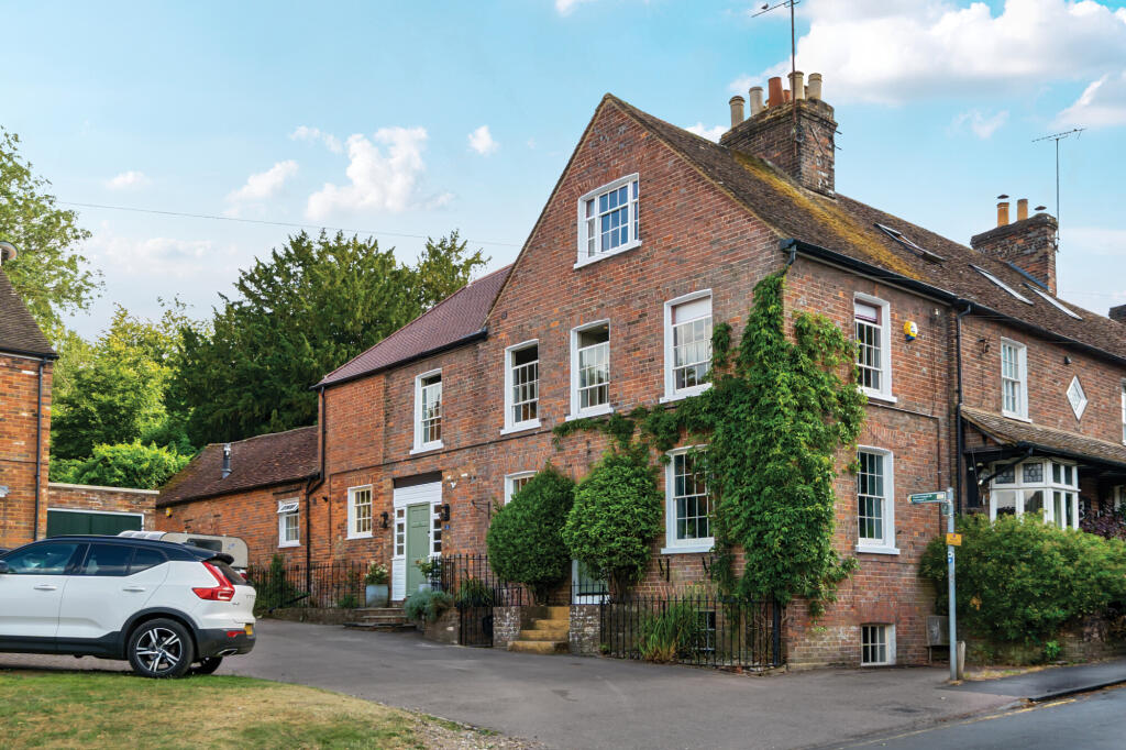 Main image of property: Pickford Road, Markyate, AL3