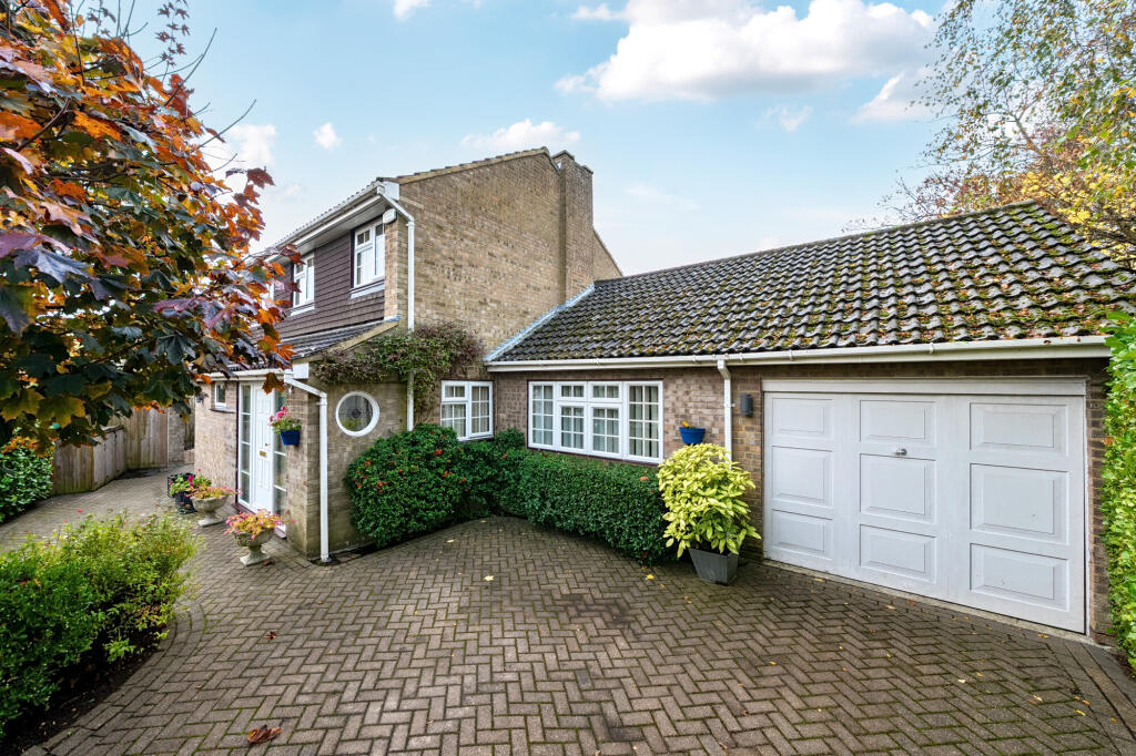 Main image of property: Aldwickbury Crescent, Harpenden, AL5