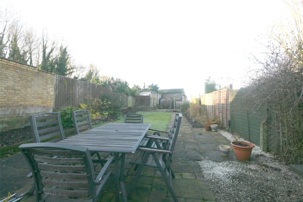 3 bedroom semidetached house for sale in Westfield Road, Harpenden
