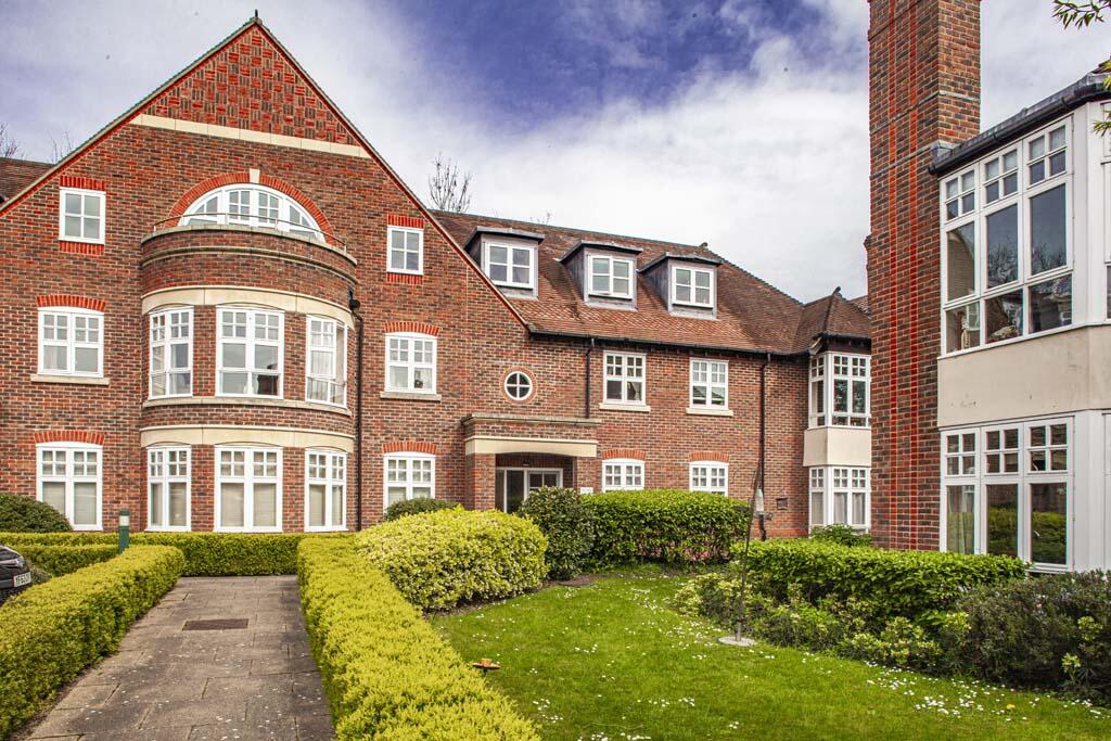 2 bedroom apartment for sale in 8 Saxon Place, Pangbourne on Thames, RG8