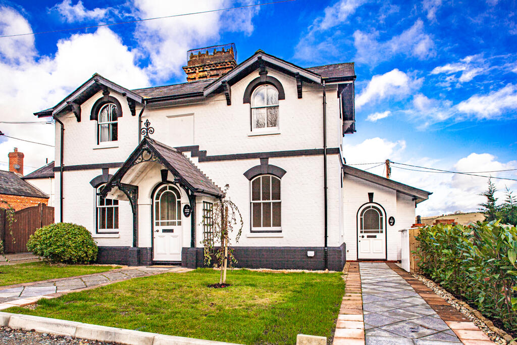 3 bedroom apartment for rent in 2 Grove House, Lower Basildon, RG8