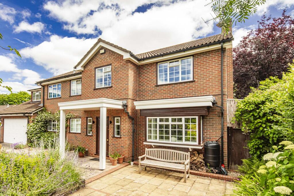 Main image of property: 19 Hill Gardens , Streatley on Thames
