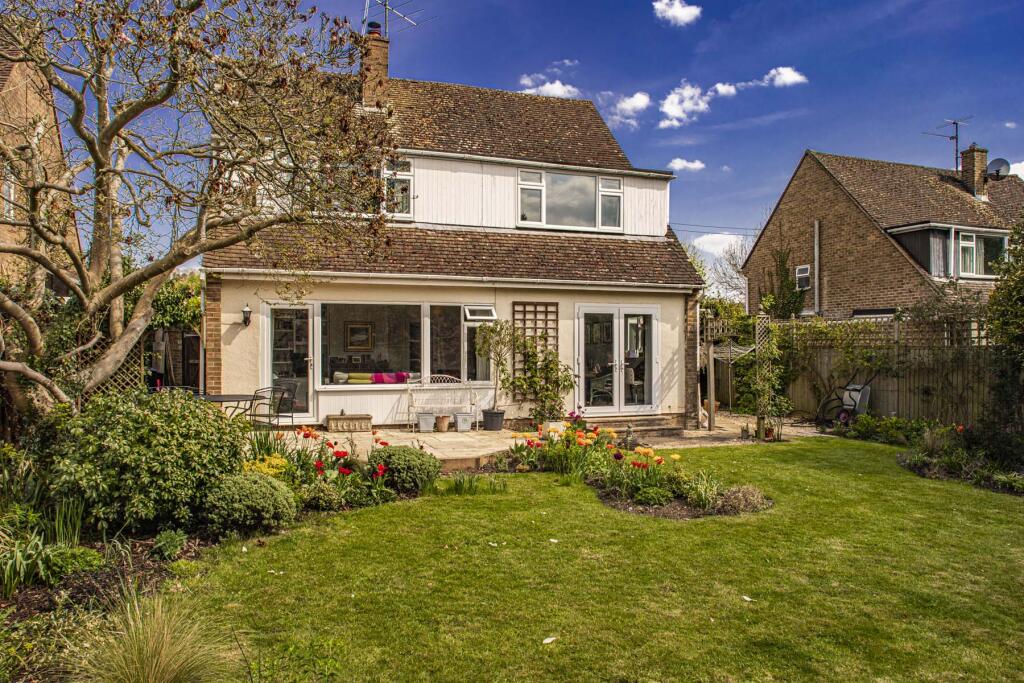 Main image of property: 13 Lockstile Mead, Goring on Thames