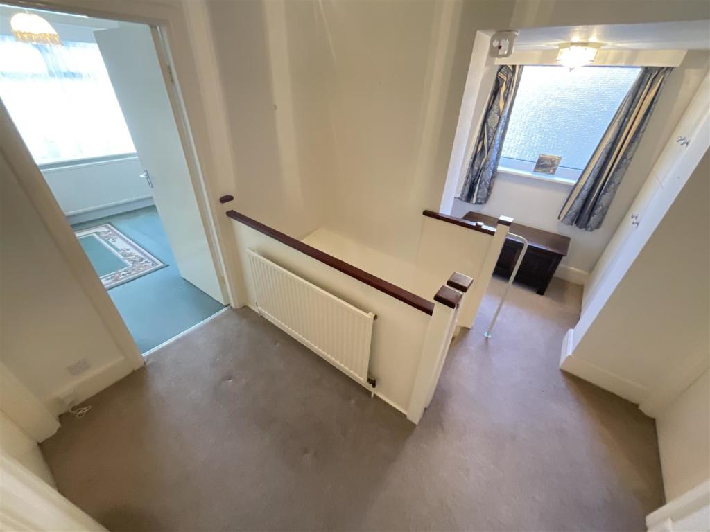 5 bedroom detached house for sale in Malvern Crescent, Scarborough, YO12