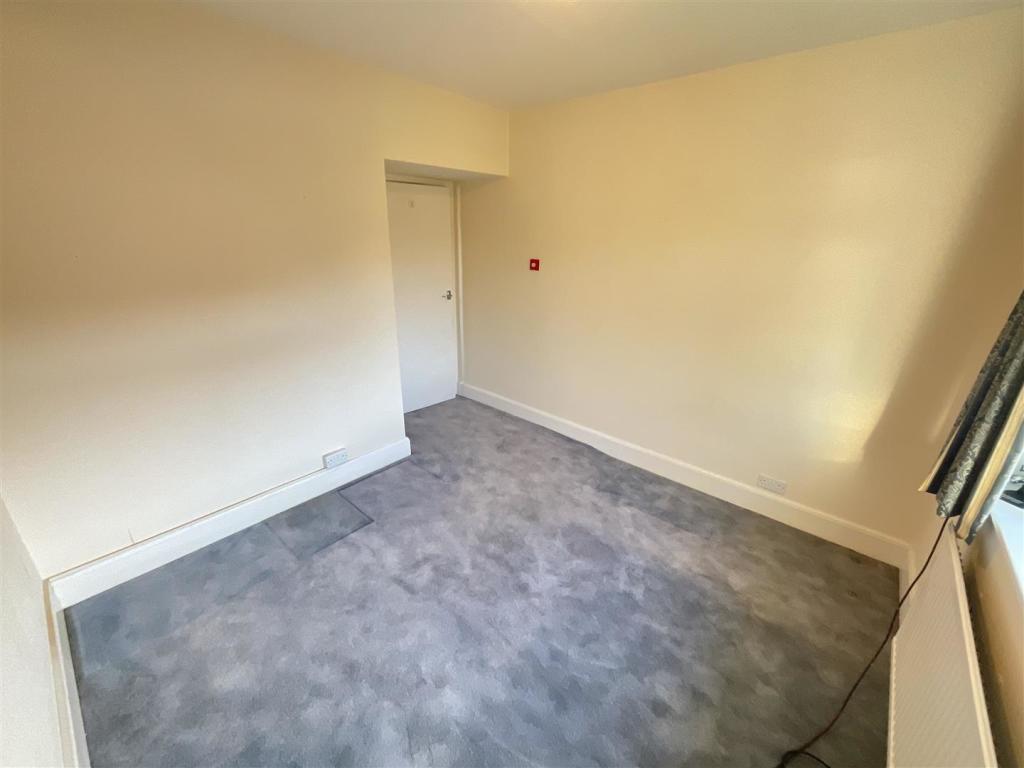 5 bedroom detached house for sale in Malvern Crescent, Scarborough, YO12