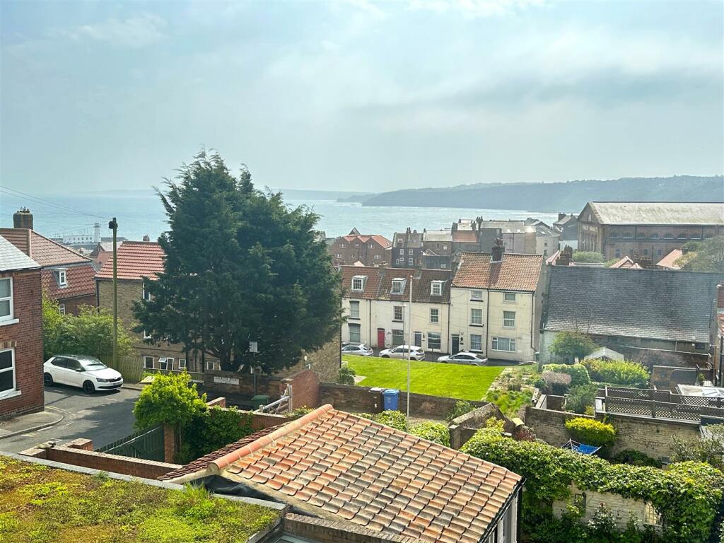 3 bedroom cottage for sale in St. Marys Walk, Scarborough, YO11