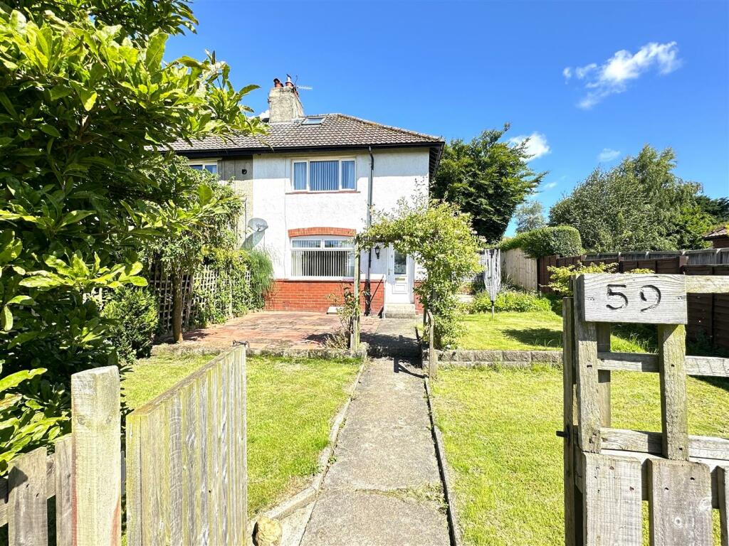 2 bedroom house for sale in Seamer Road, East Ayton, Scarborough, YO13