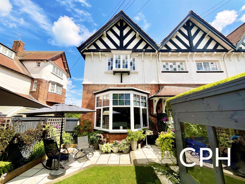 Main image of property: Holbeck Hill, Scarborough