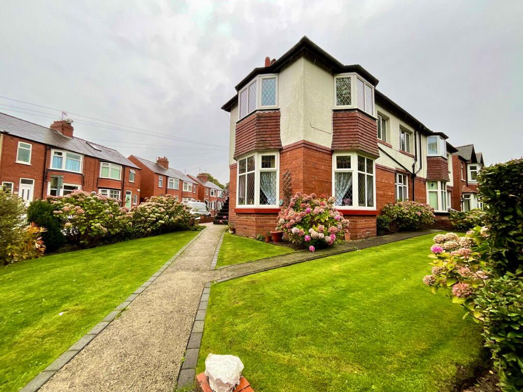 Main image of property: Peasholm Drive, Scarborough, YO12
