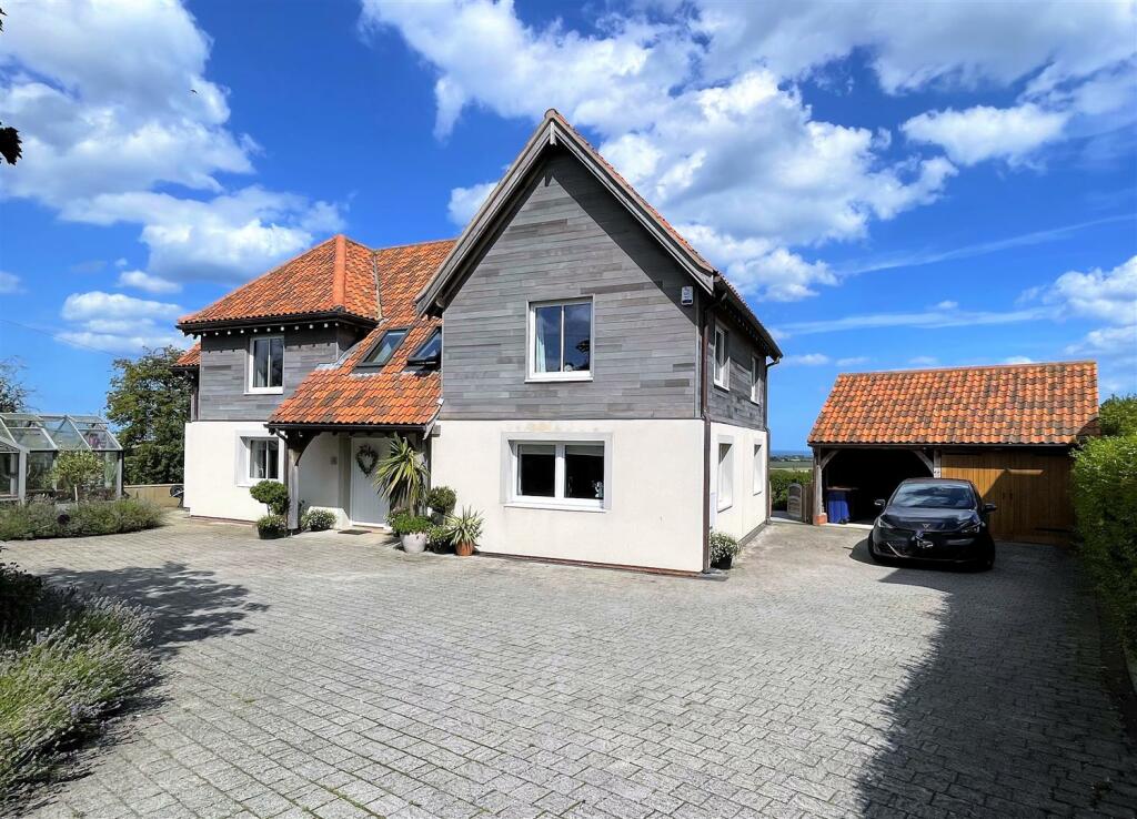 5 bedroom house for sale in Muston Road, Hunmanby, Filey, YO14
