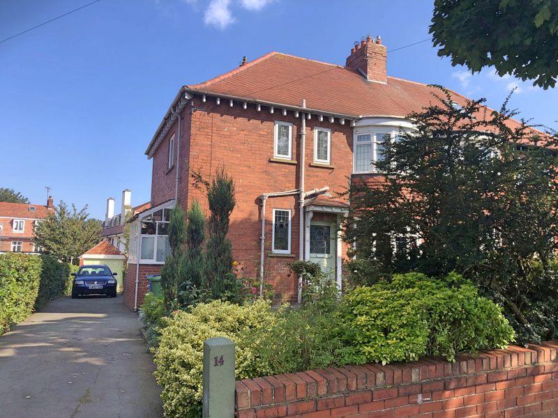 3 bedroom semidetached house for sale in Northstead Manor Drive