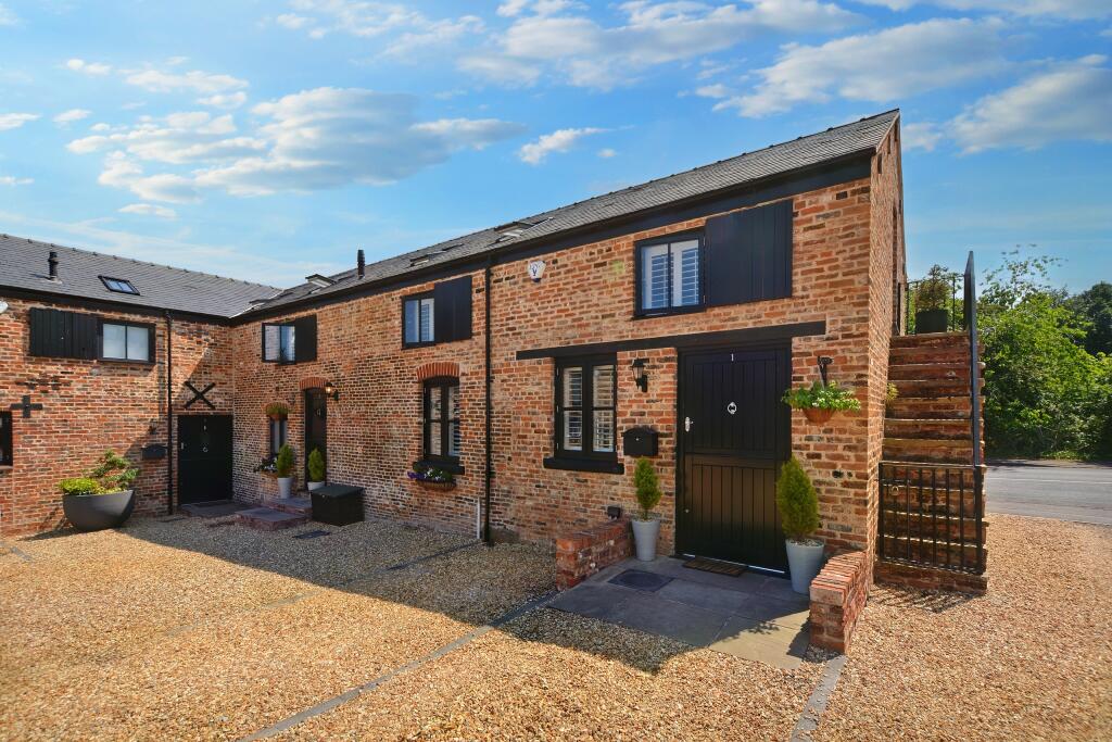 3 bedroom barn conversion for sale in Ladybridge Barns, Cheadle Hulme, SK8
