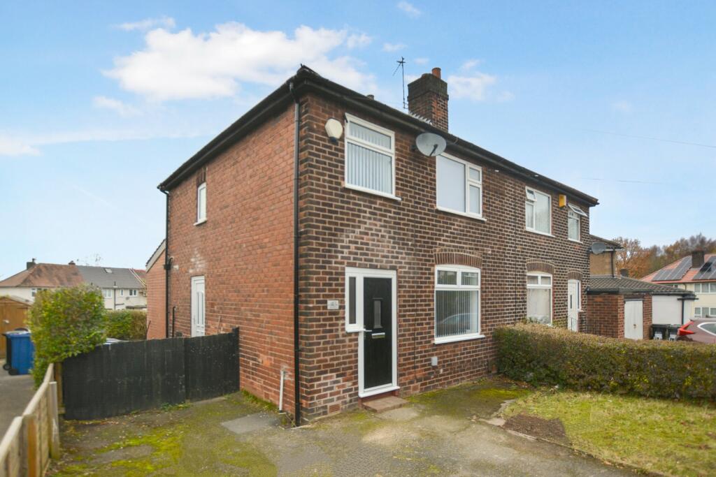 3 bedroom semidetached house for sale in Dorset Avenue, Cheadle Hulme, SK8