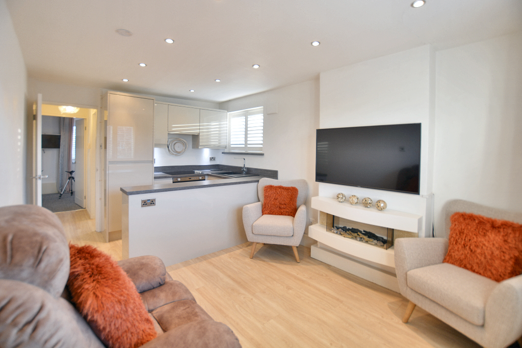 1 bedroom flat for sale in Marlborough Court, Gillbent Road, Cheadle